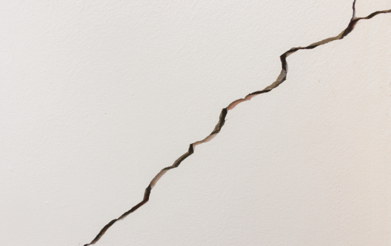 Wall Crack Repair Causes & StepbyStep Instructions [+ FAQs]